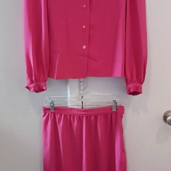 Womans Medium Solid Hot Pink Business Casual Button Up Skirt Set Unbranded - Picture 2 of 6